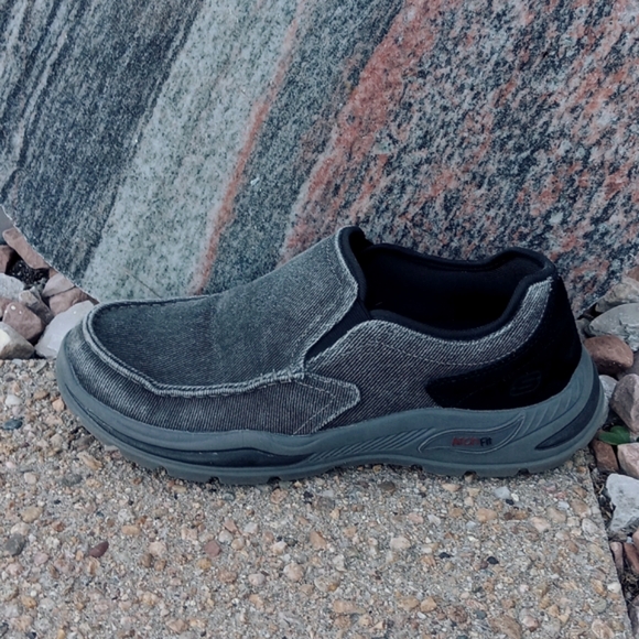 Skechers Arch Fit Motley Rolens loafer canvas casual slip on shoes mens sz 9 - Picture 2 of 8